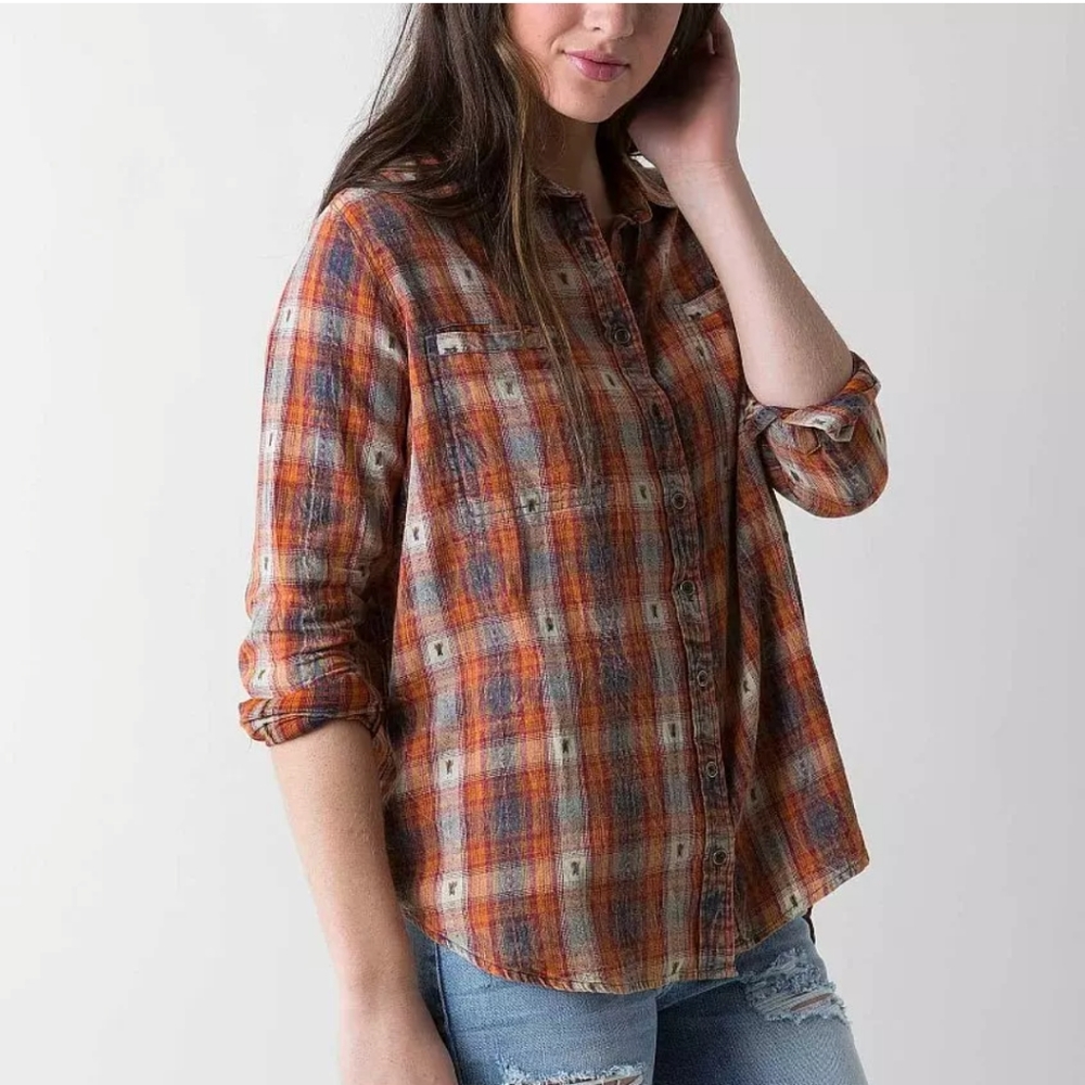 Angie (Buckle) XL button up.